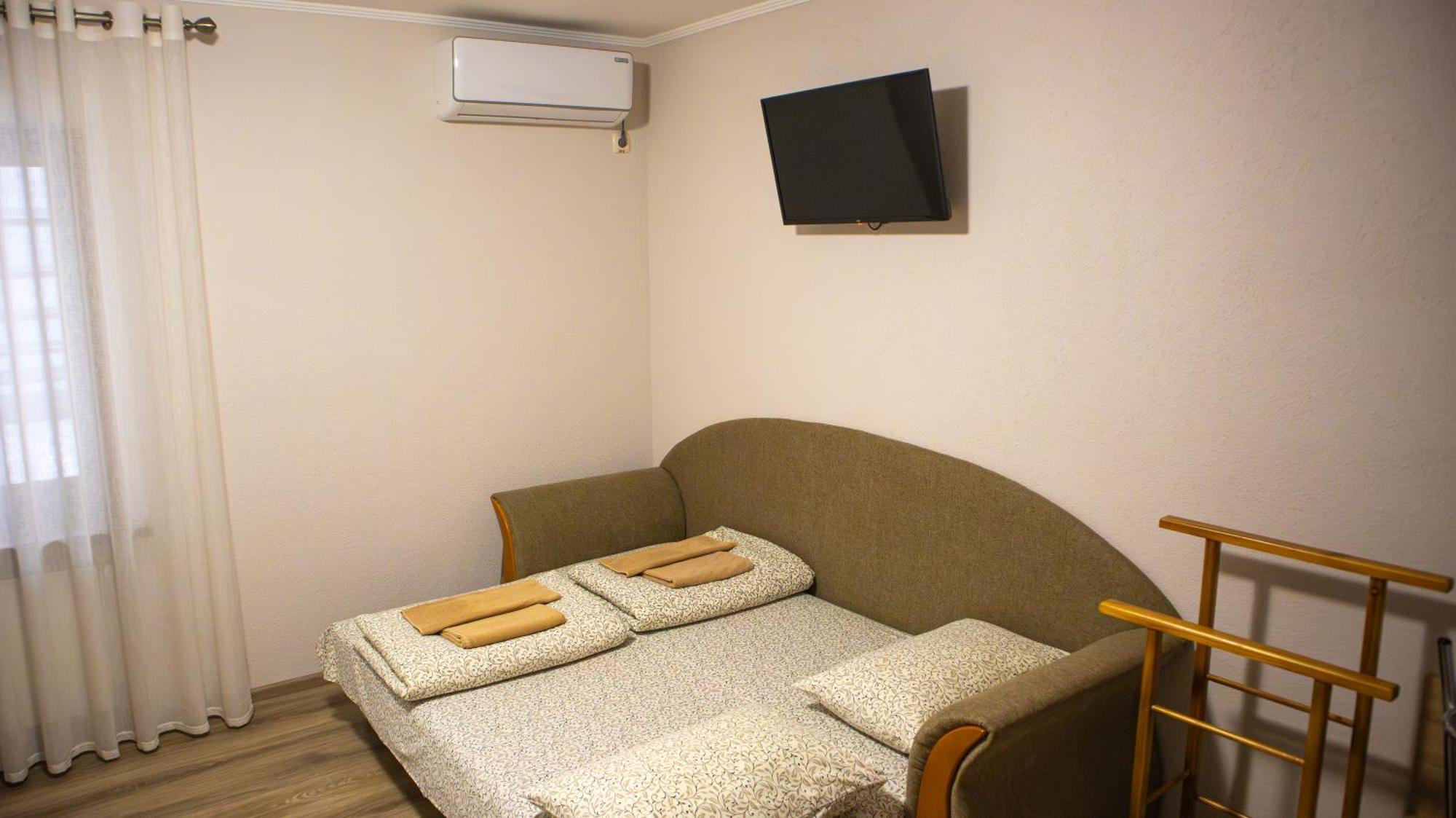 Каприз Hotell Kamjanets-Podilskyj Exteriör bild