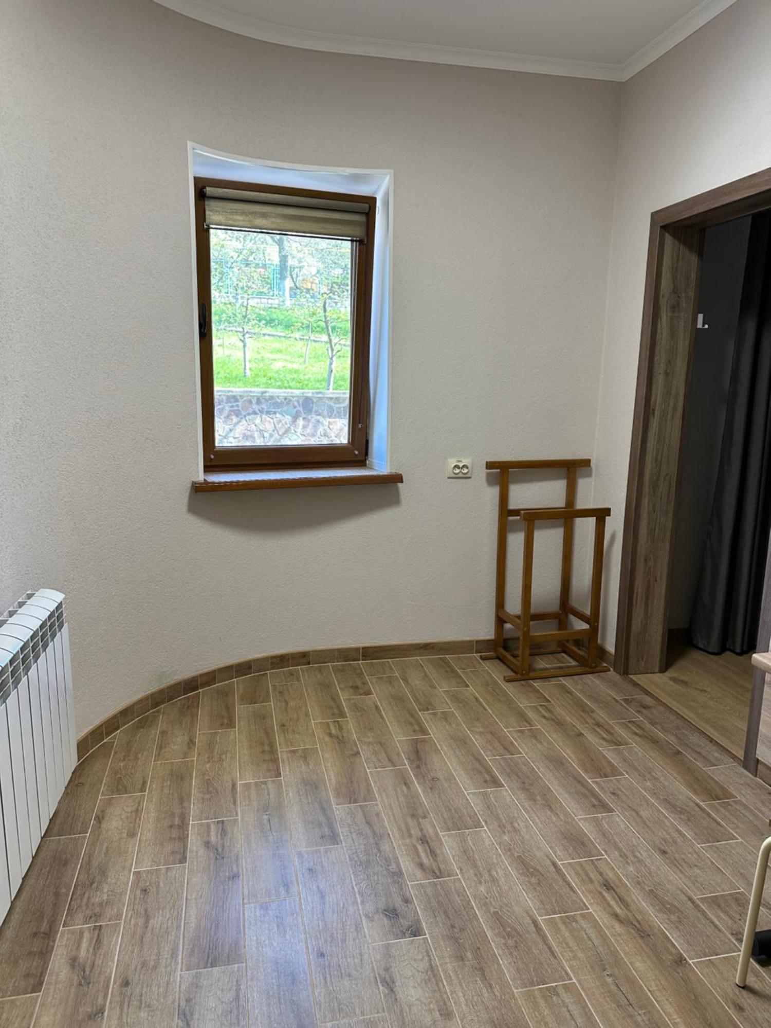 Каприз Hotell Kamjanets-Podilskyj Exteriör bild